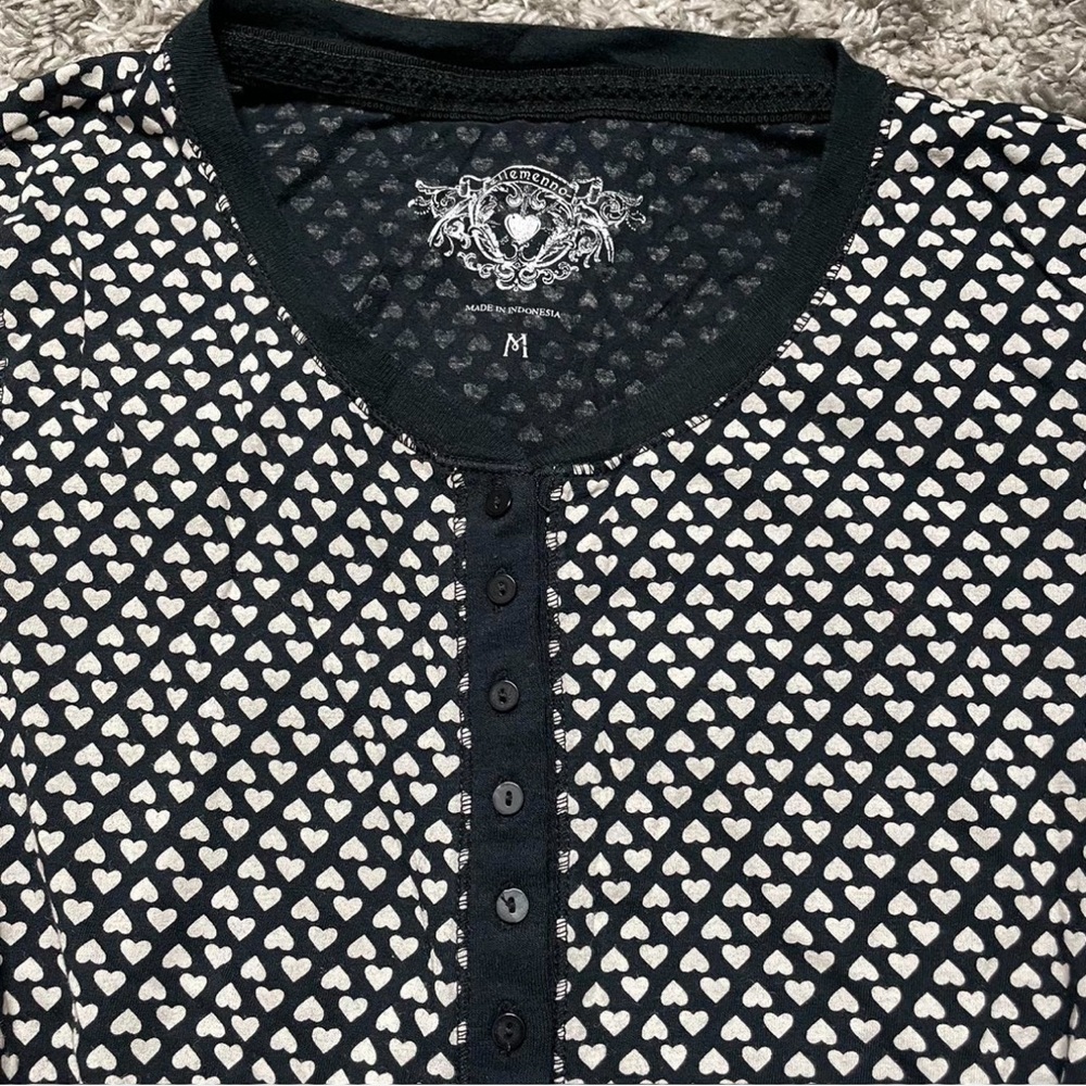 White Heart Button Up Short Sleeve Top - Picture 4 of 5